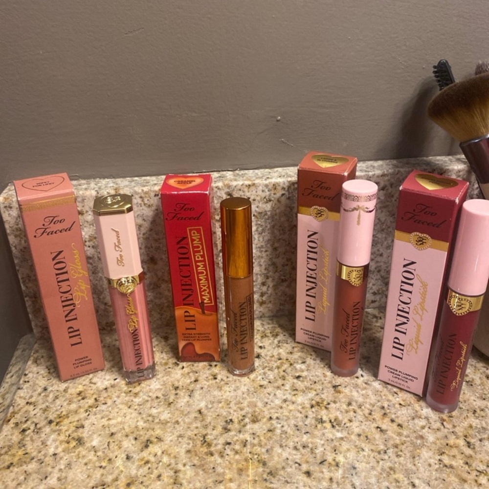 Too Faced Lip Injection Extreme Lip Plumper Bundle Gloss- retails for $124